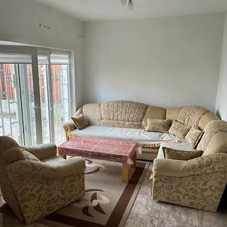 Saray House Apartmán *